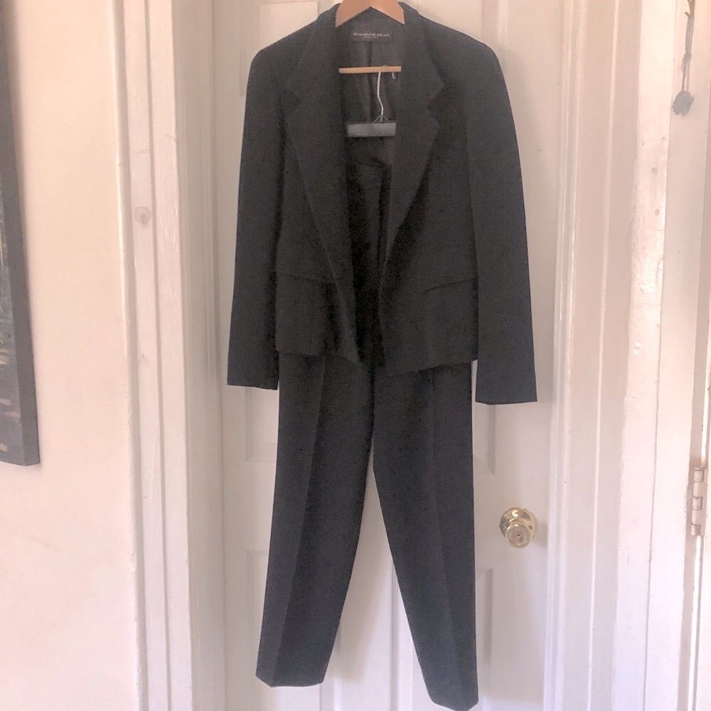Donna Karan Pant Suit Vintage Black two-Piece pant Suit sz 36 Made in USA
